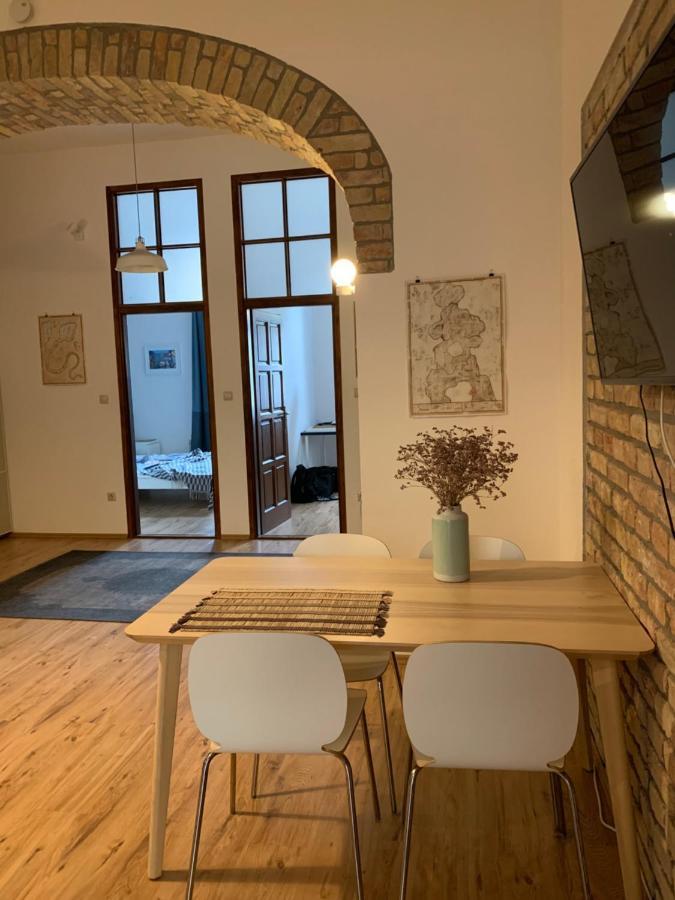 French Touch Apartment With Free Parking بودابست المظهر الخارجي الصورة