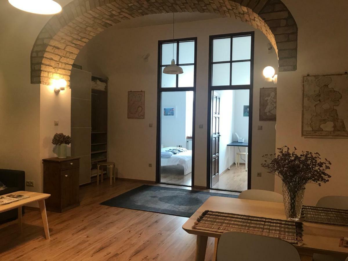 French Touch Apartment With Free Parking بودابست المظهر الخارجي الصورة