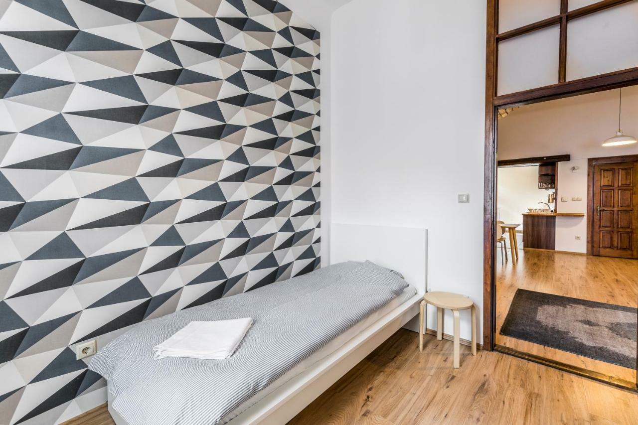 French Touch Apartment With Free Parking بودابست المظهر الخارجي الصورة
