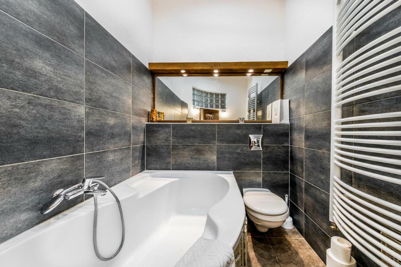 French Touch Apartment With Free Parking بودابست المظهر الخارجي الصورة